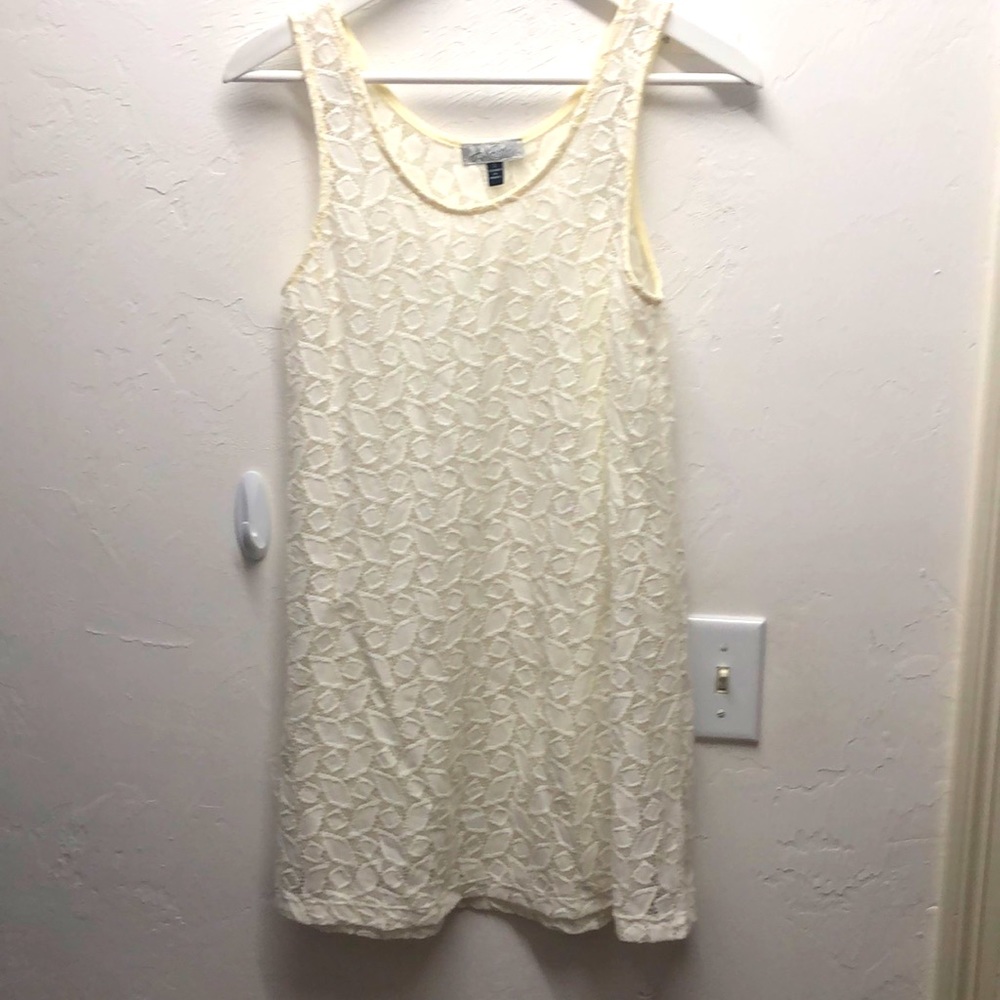 Women’s lace long tank